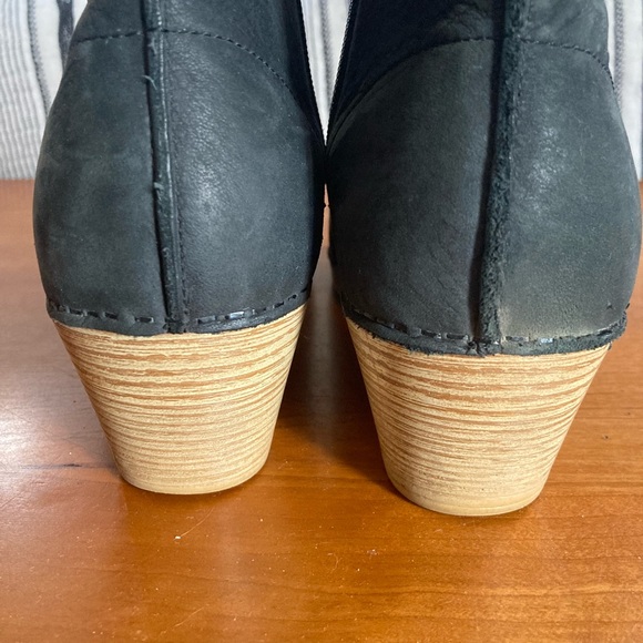 Dansko Black Maria zip bootie - Picture 5 of 6